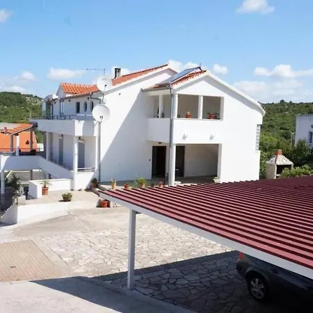 Apartment 2 Bedroom In Near The Festival